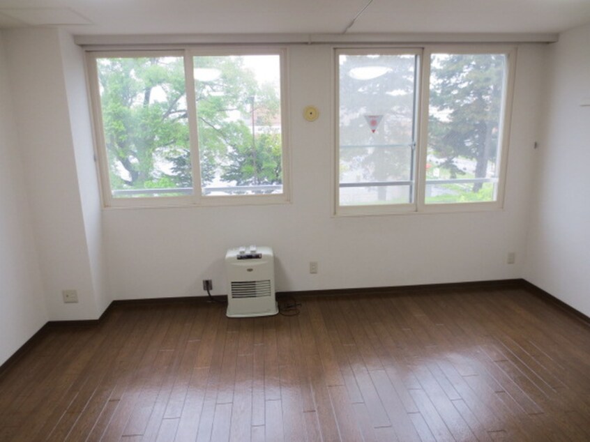 居室 上坂ビル