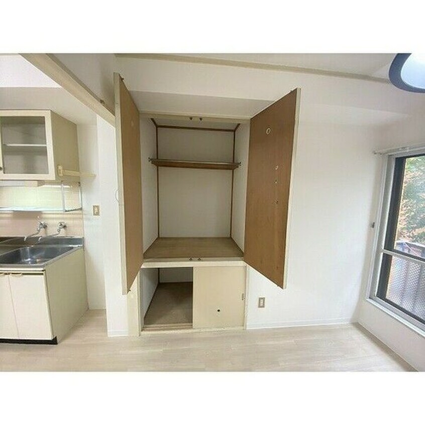 収納 ロイヤルステ－ジＮ１６