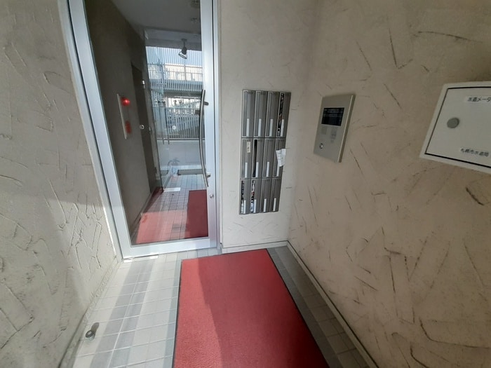 エントランス部分 フォ－トゥフル北大前