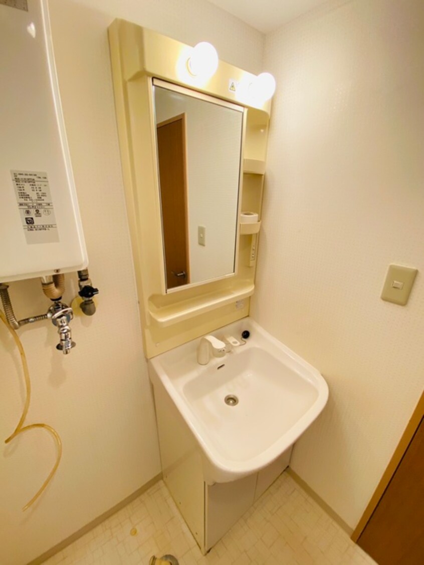 洗面 ＫＺ　ＢＬＤ．
