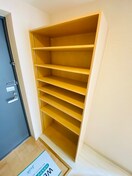 靴箱 ＫＺ　ＢＬＤ．