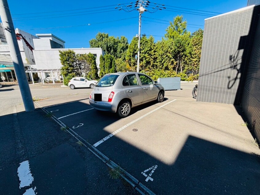 駐車場 カーサフォレスト北円山