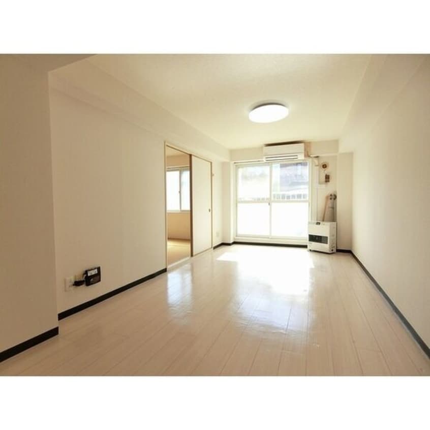 居室 ラフォ－レ山鼻