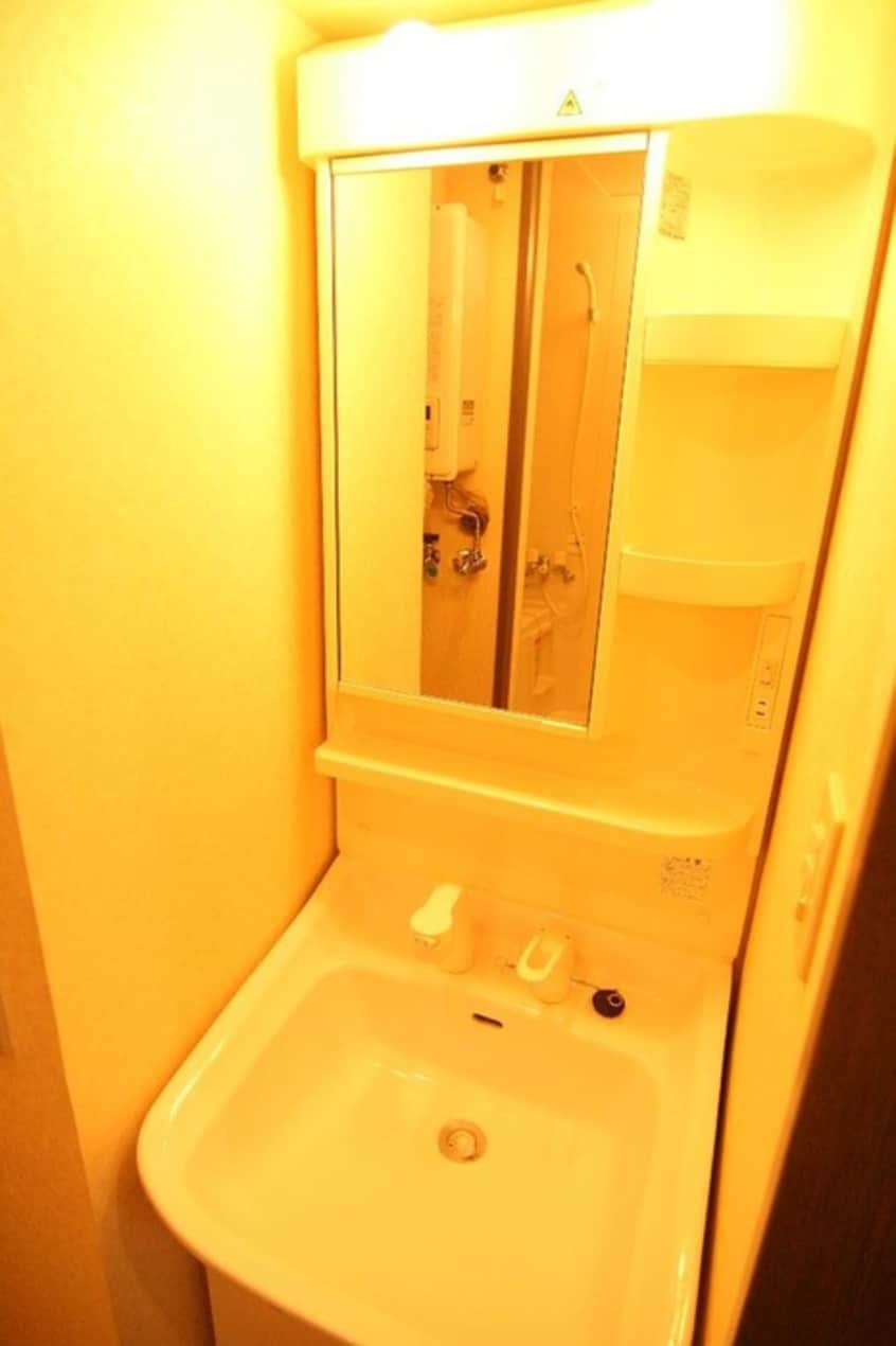 洗面 セントポ－リア拾番館