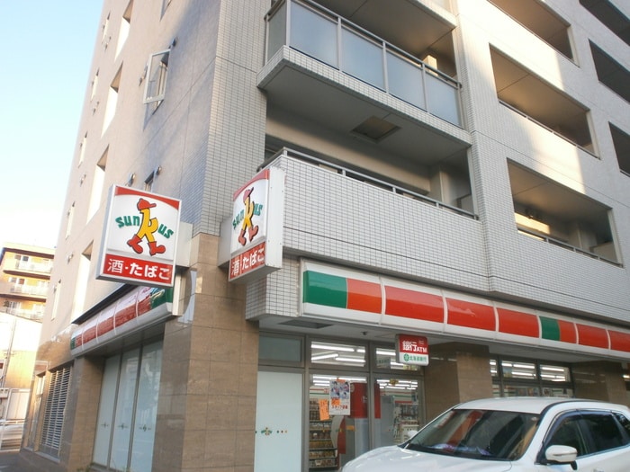 サンクス(コンビニ)まで180m セントポ－リア拾番館