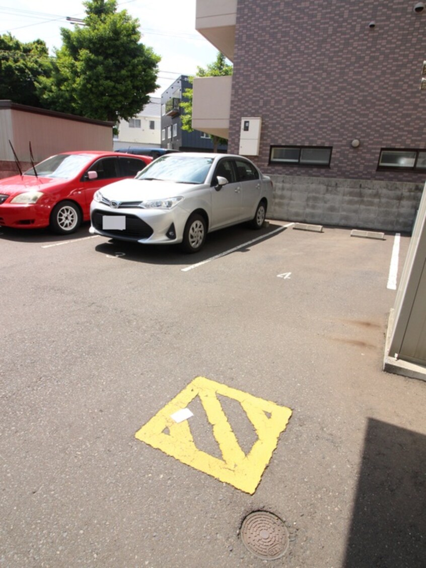 駐車場 グランドジョラス美園