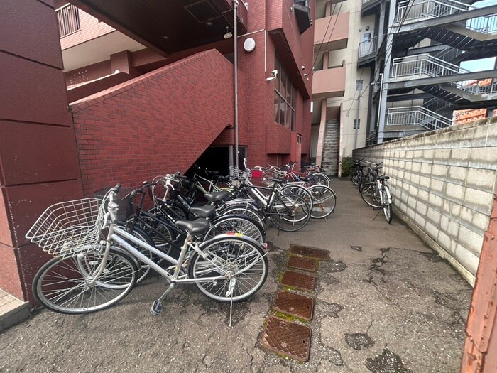 駐輪場 フェアフィ－ルド菊水