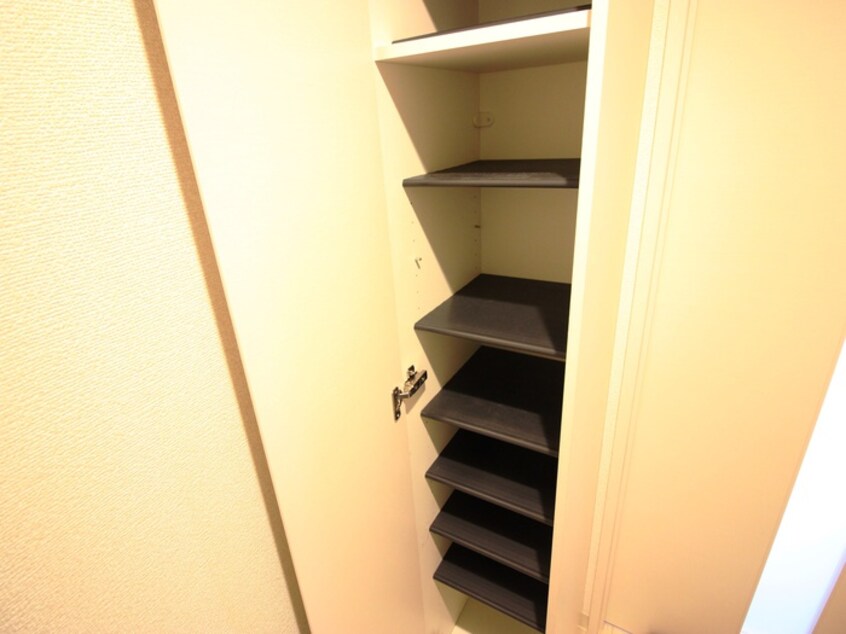 靴箱 クルタ八軒