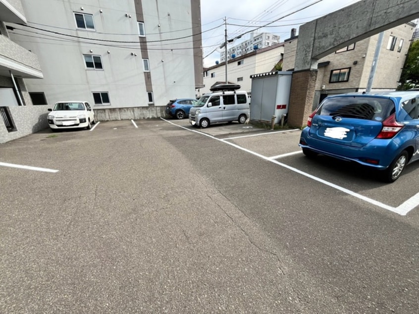 駐車場 パ－クヒルズ東札幌