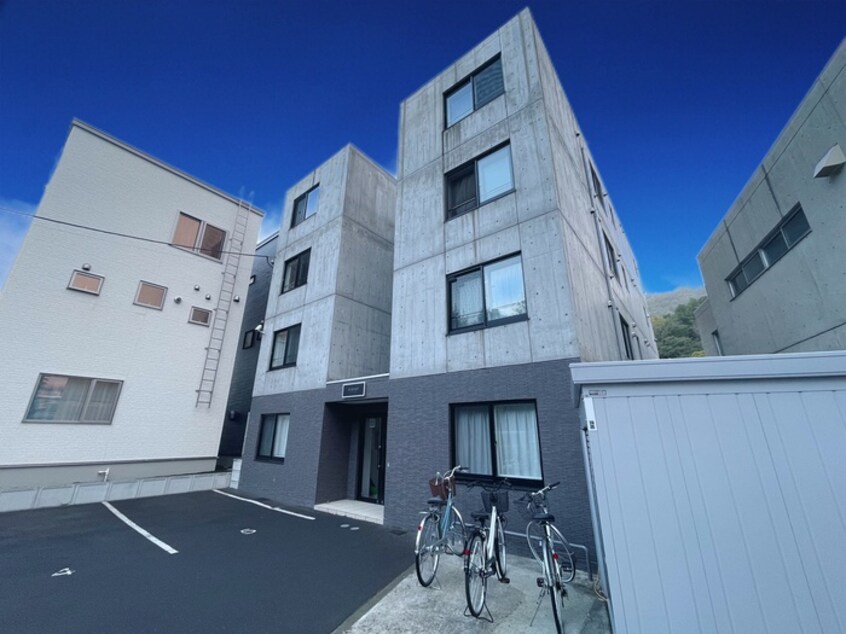 外観写真 レユシール山鼻南