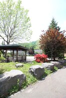 山鼻みなみ公園(公園)まで20m レユシール山鼻南