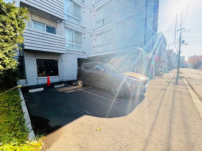 駐車場 VERIEST琴似