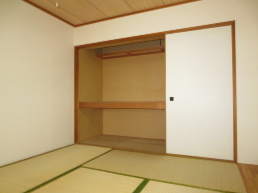 収納 エンドレス三井西岡