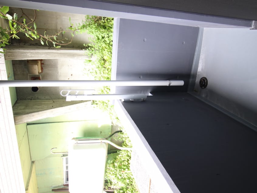 ベランダ・バルコニー メニーズコート新道東