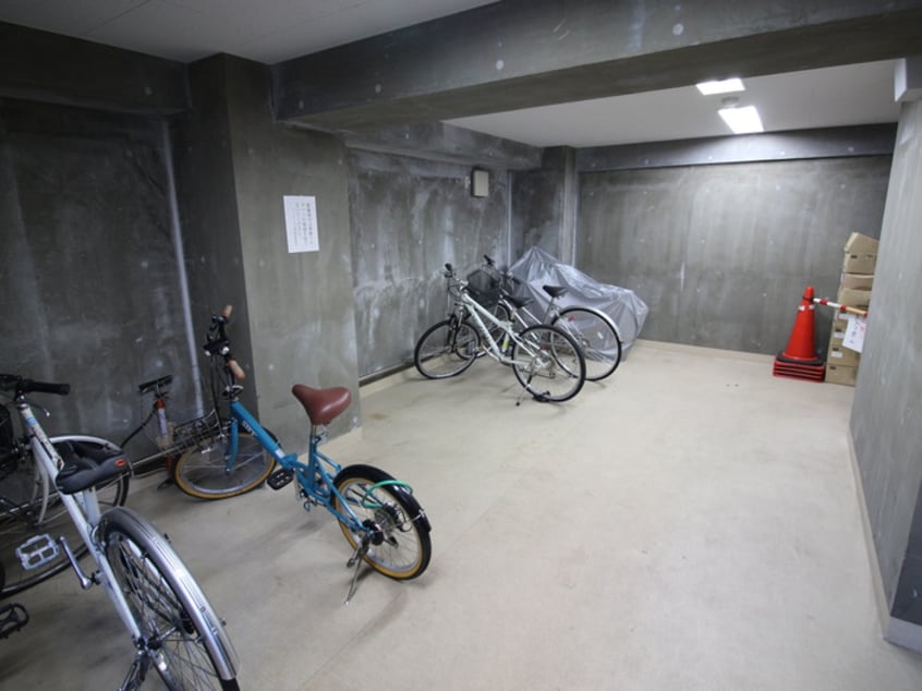 駐輪場 ﾊﾟｰｸﾎｰﾑｽﾞ大通公園南(902)