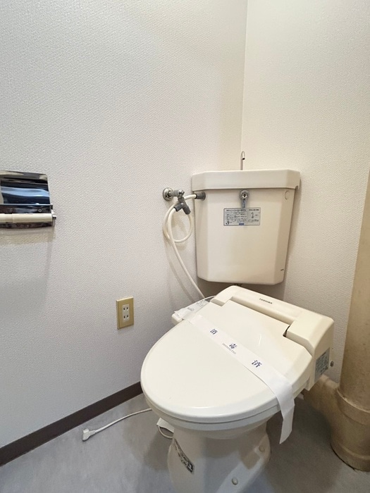 トイレ シルバ－パ－ルストリ－ト