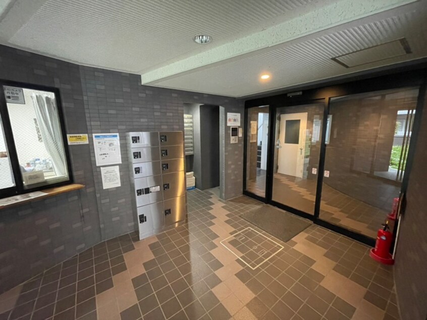 エントランス部分 アームズ宮の森(302)