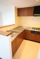 キッチン アームズ宮の森(302)