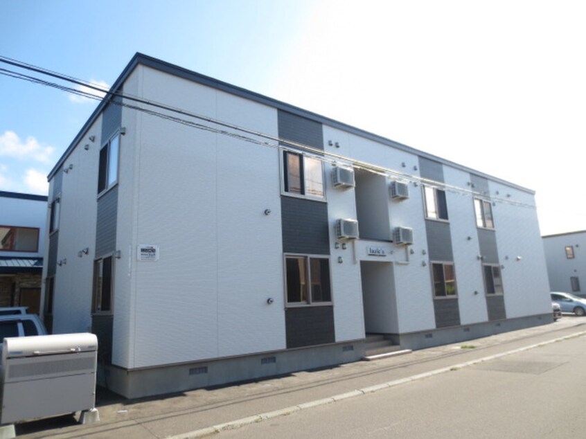 外観写真 ラウレア前田