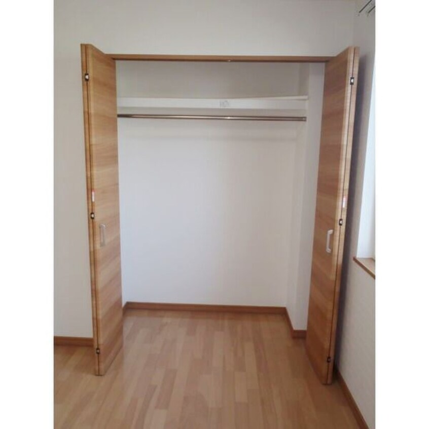 収納 ラウレア前田