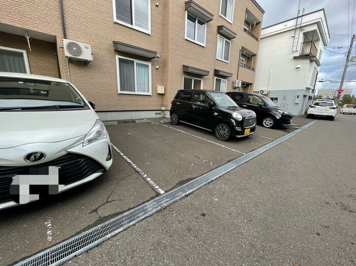 駐車場 フル－ル