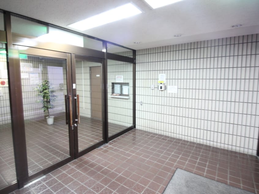 エントランス部分 サウスフォ－Ⅱ