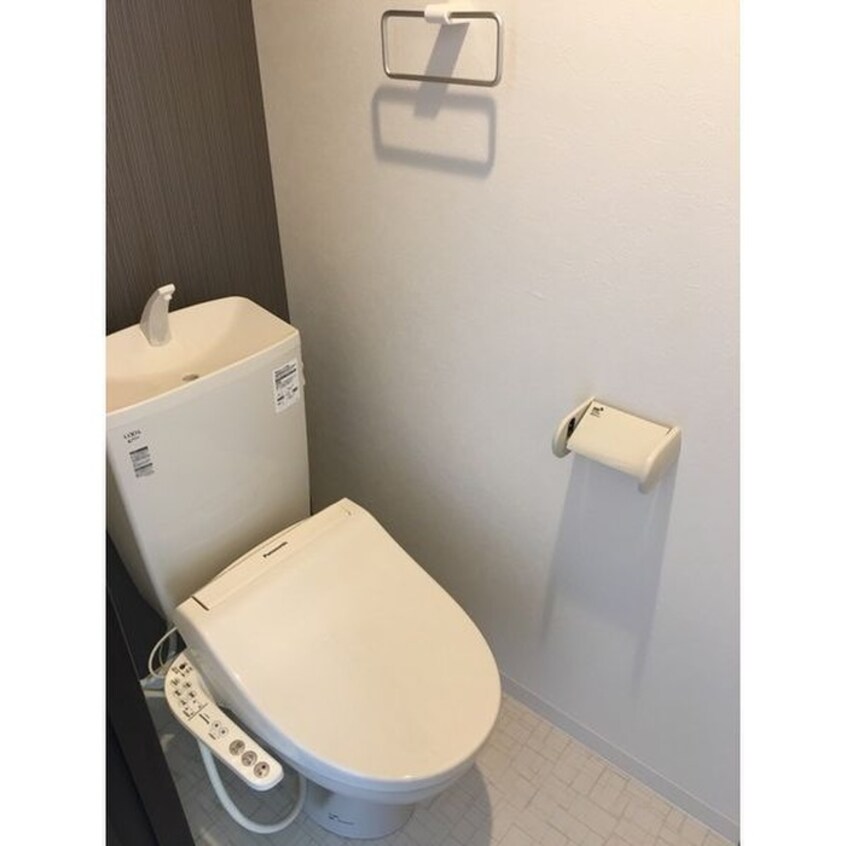 トイレ ラウレア八軒