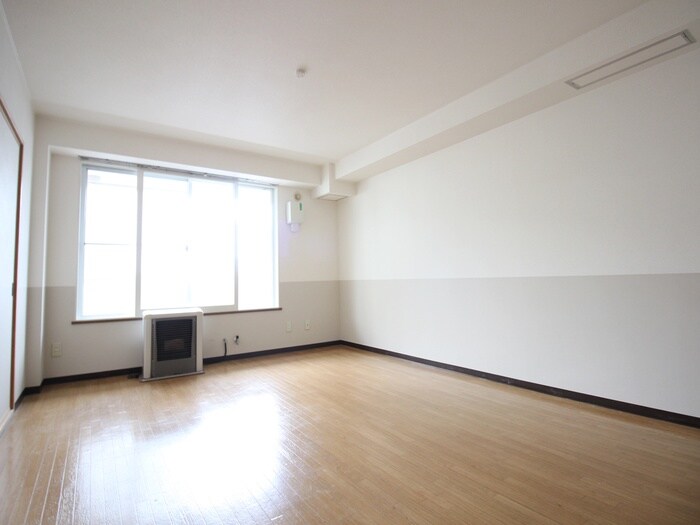 居室 エトワ－ル中の島