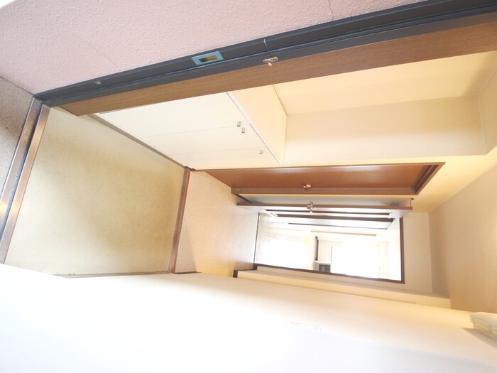 玄関 エトワ－ル中の島