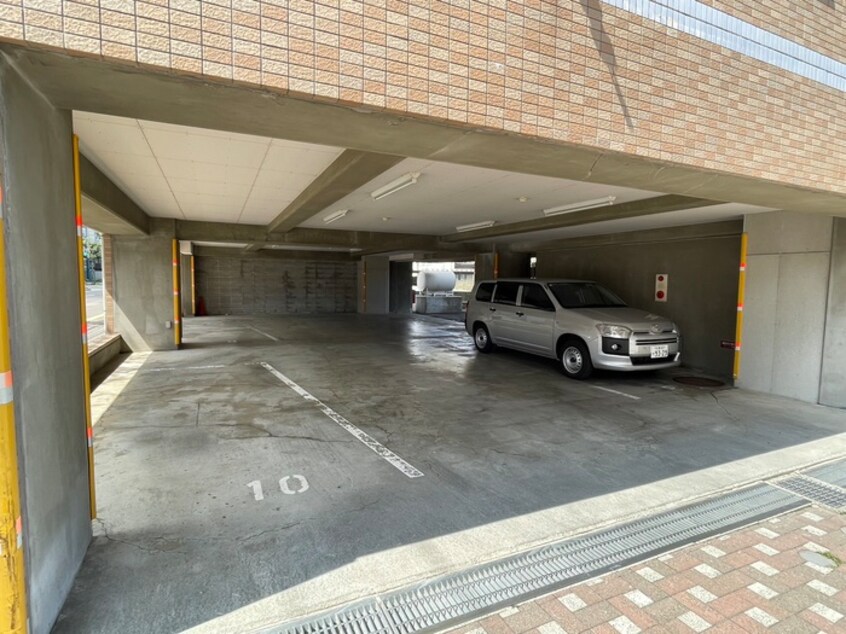 駐車場 パ－クヒルズ白石