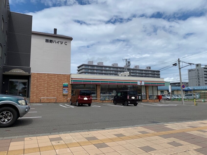 セブンイレブン(コンビニ)まで93m モントクレア