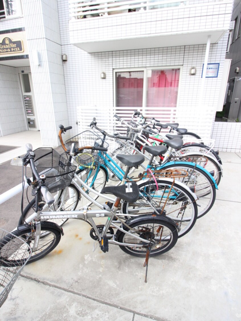 駐輪場 グランメールテイエス