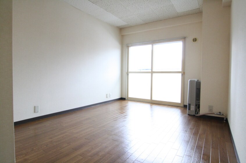 居室 シャルム南８条