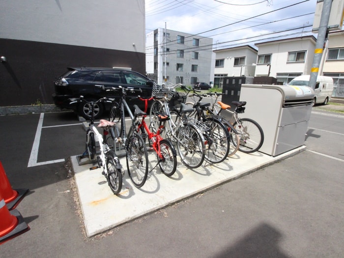 駐輪場 bon chic SUMIKAWA