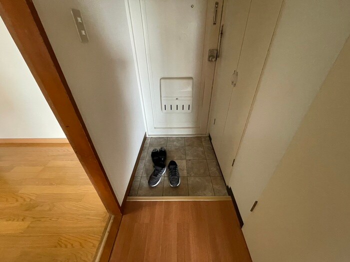 玄関 ハイデンス銀嶺