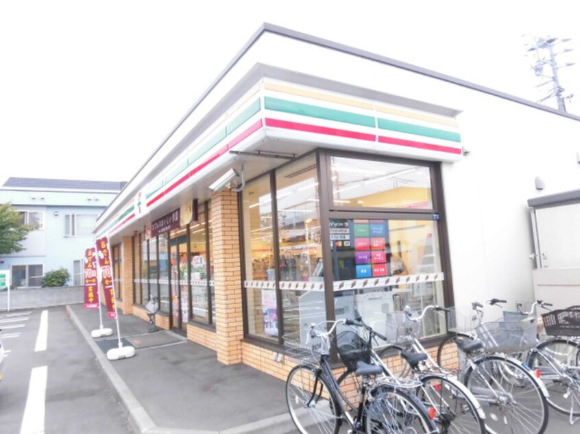 セブンイレブン札幌北インター店(コンビニ)まで450m クレステ－ジ北３２条