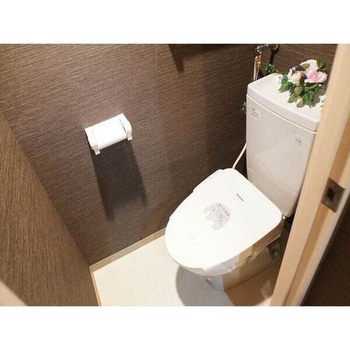 トイレ コリーナ フォレスタ