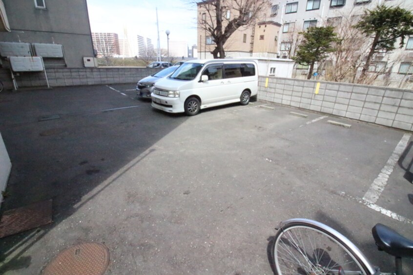 駐車場 メゾン東和