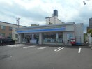 ローソン札幌豊平1条店(コンビニ)まで350m エクセレントハウス豊平３７