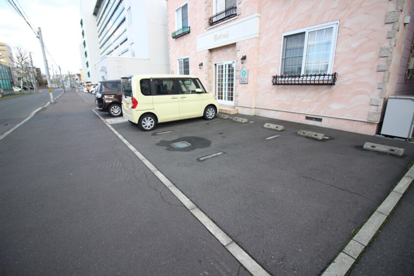 駐車場 ルミエール東札幌A