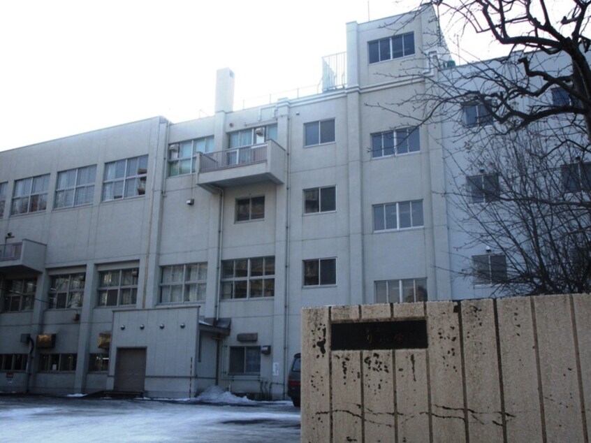 みどり小学校(小学校)まで750m ラフィナート美園