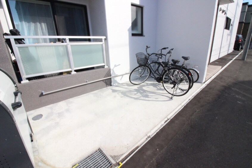 駐輪場 GRACE本通