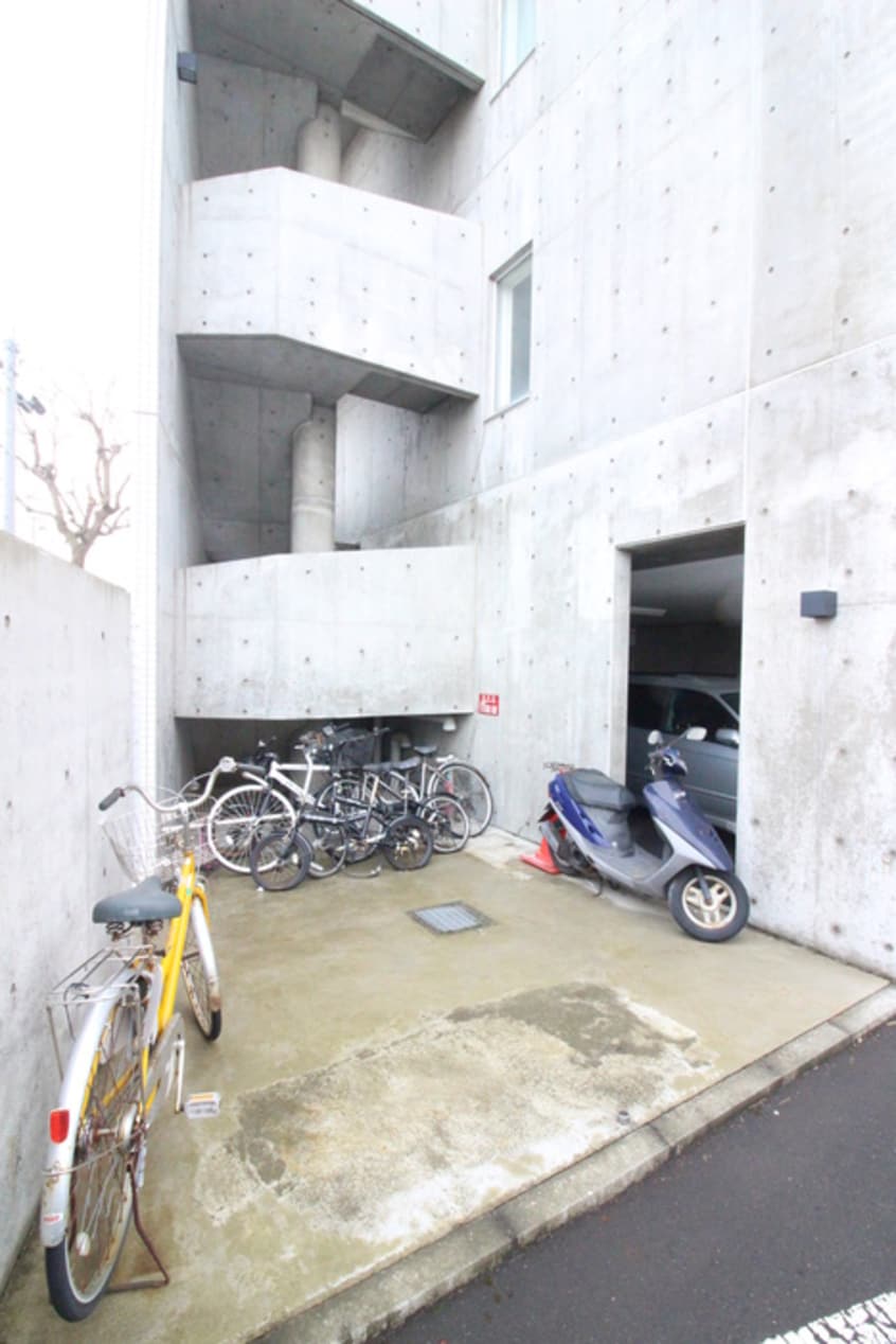 駐輪場 グレイスコート菊水