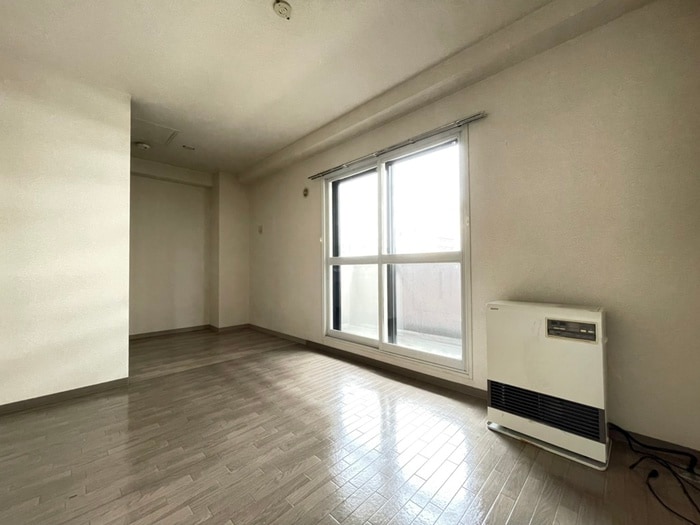 居室 ＡＲＭＳ美術館通