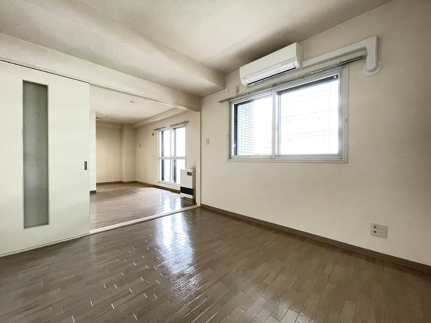 居室 ＡＲＭＳ美術館通