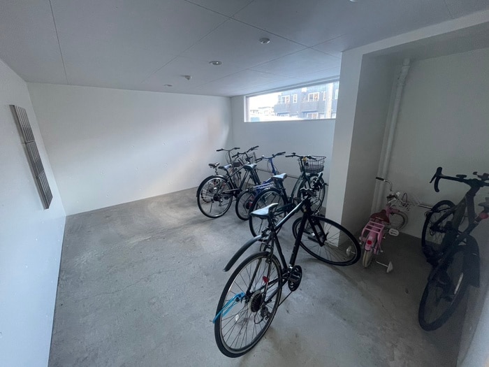 駐輪場 カサ ヴェルデ宮の森