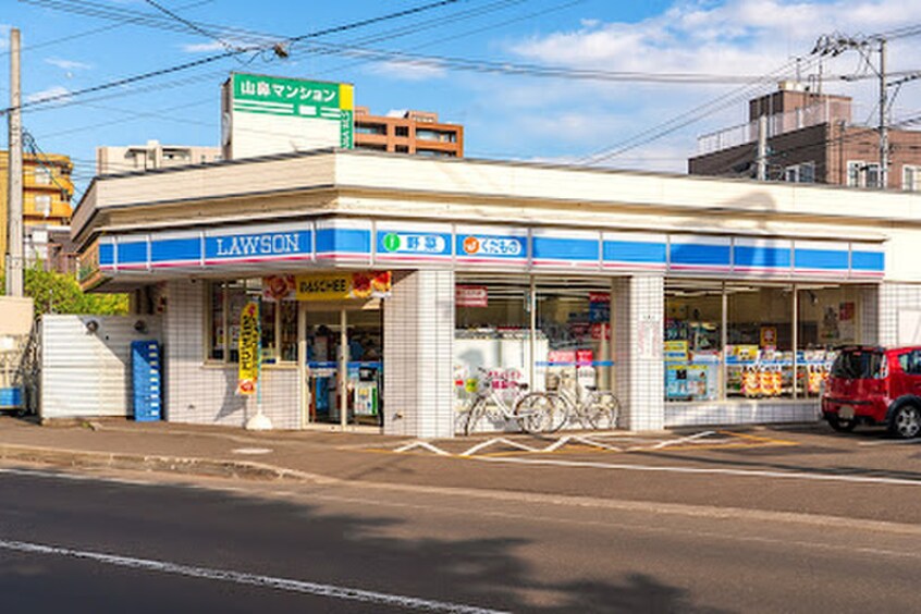 ローソン 札幌南１６条西店(コンビニ)まで350m カサデｭーク３３