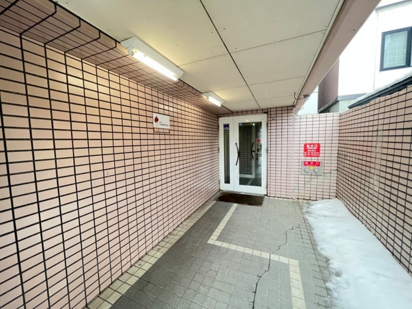 エントランス部分 メゾンド・ルピナス