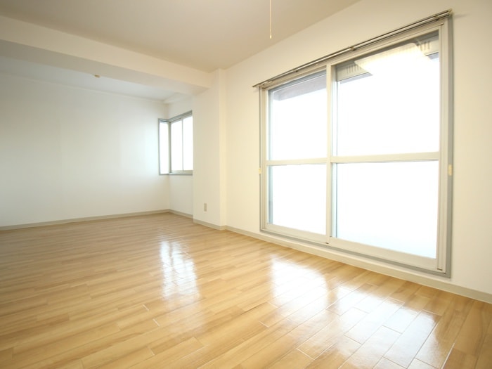 居室 メゾンド・ルピナス