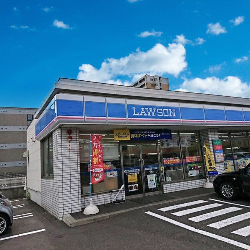 ローソン　北17条東7店(コンビニ)まで700m パシャ１４